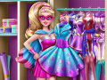 Gêm Cloffwm Doll Superhero ar-lein