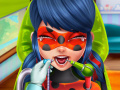 Gêm Heroiaid Miraculous Dentist Real ar-lein