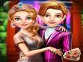 Gêm Y Frenhines Prom: Halloween ar-lein